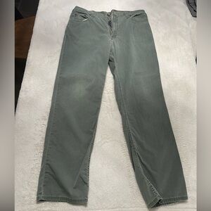 Bills Khakis (men’s pants)
